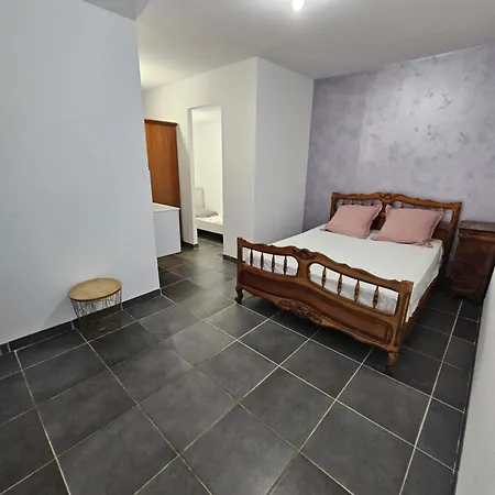 De Charme Avec Jardin Appartement *